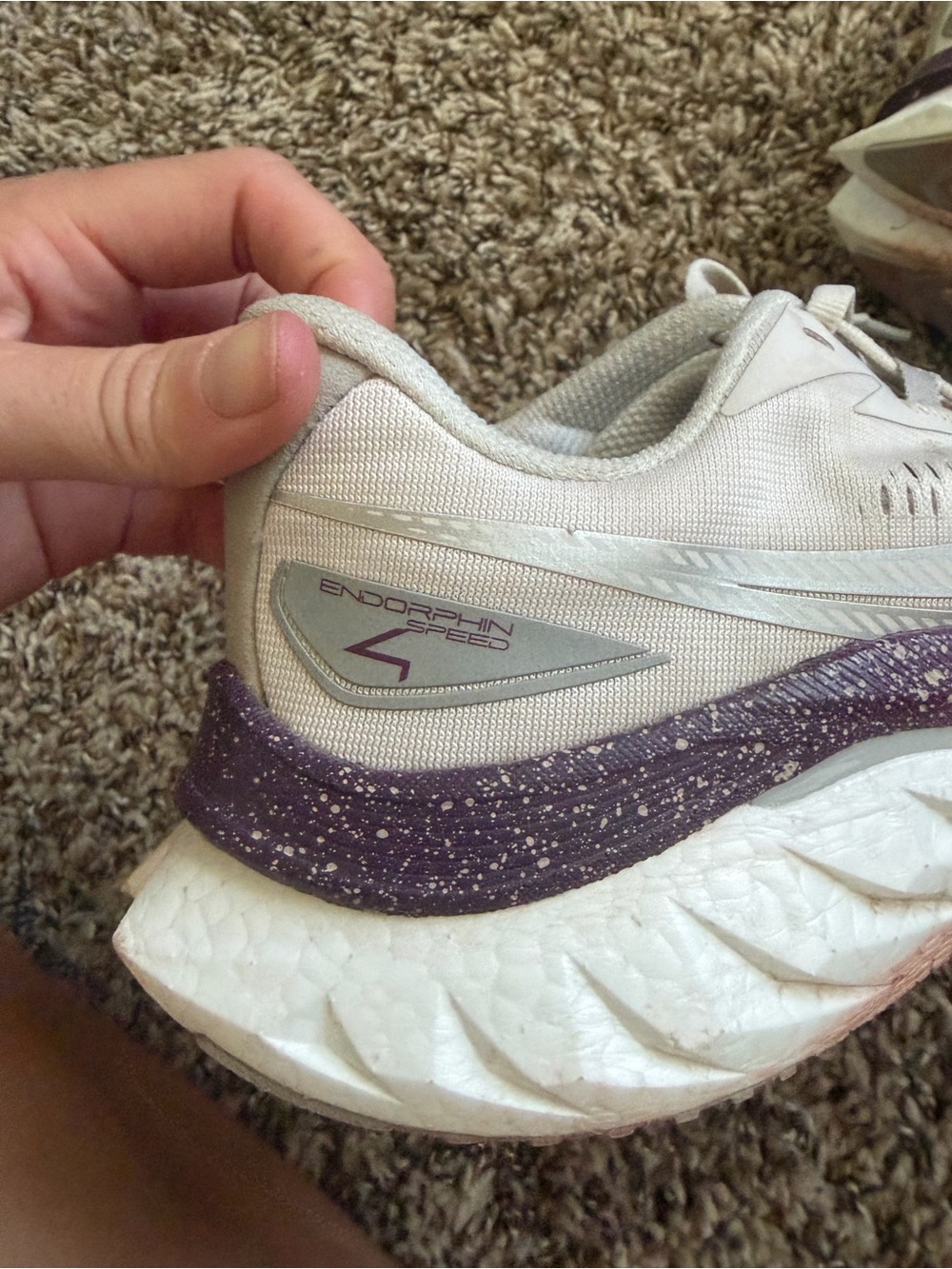 Saucony Women's endorphin speed 4 running shoes lightly used - Picture 3 of 8